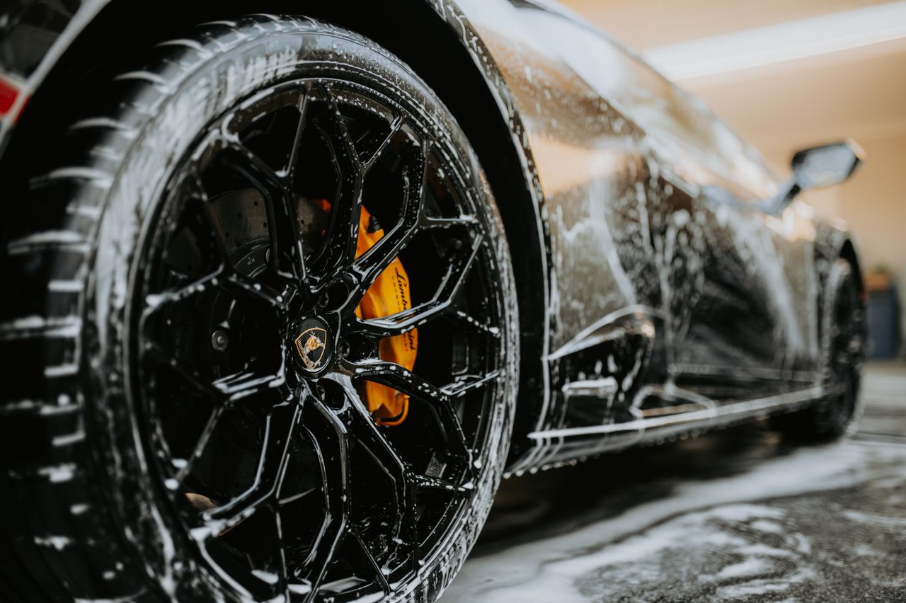 Mobile car valeting